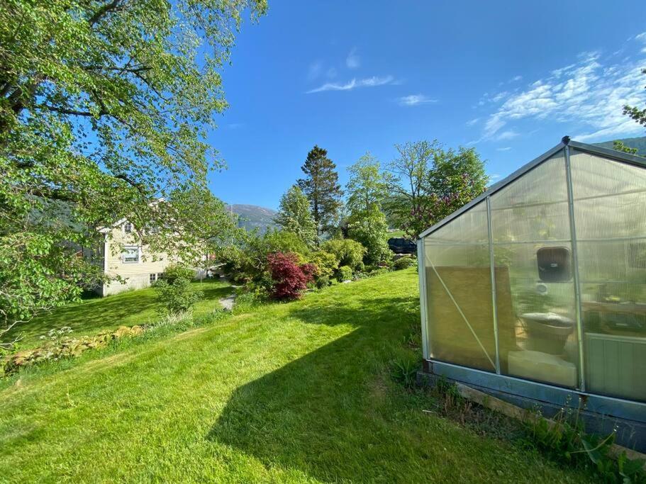 Aure  Minihus Med Drommeutsikt Til Sunnmorsalpene 아파트 외부 사진